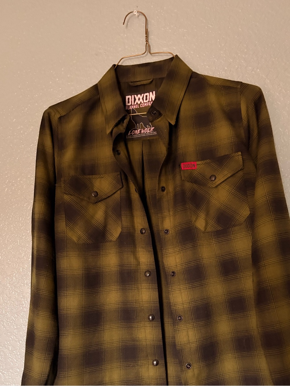 DIXXON Olive & Black Plaid Men's Button-Down Shirt